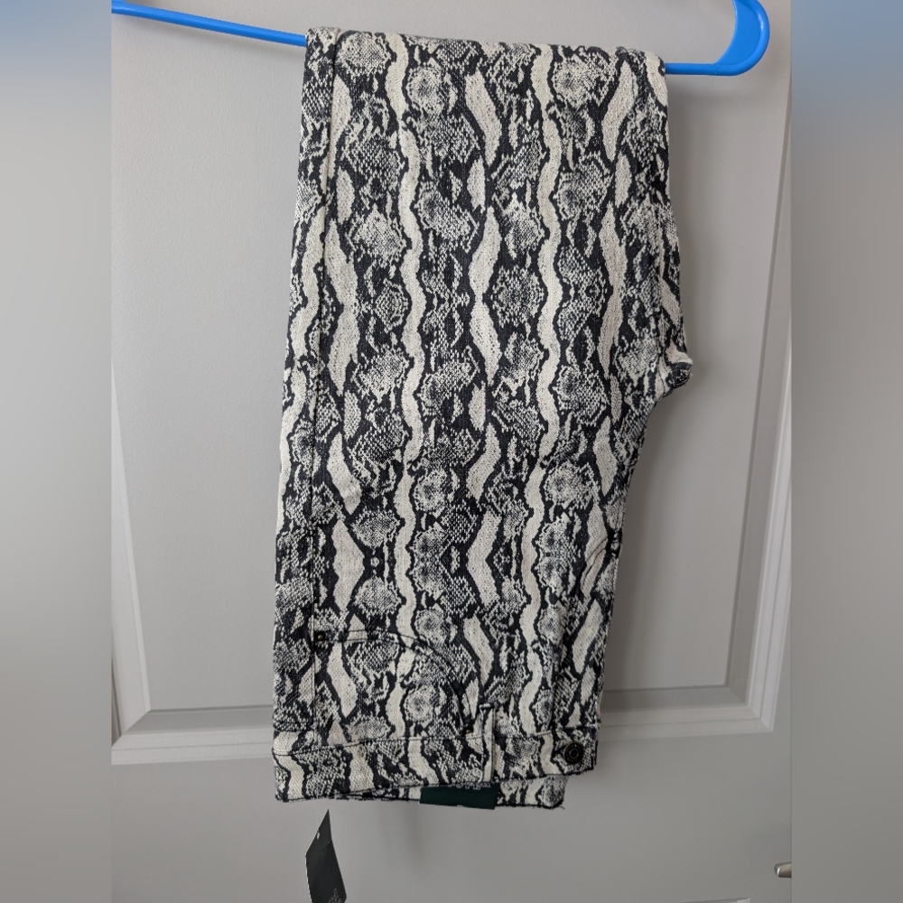Wild Fable Black and White Snake Print Skinny Pants